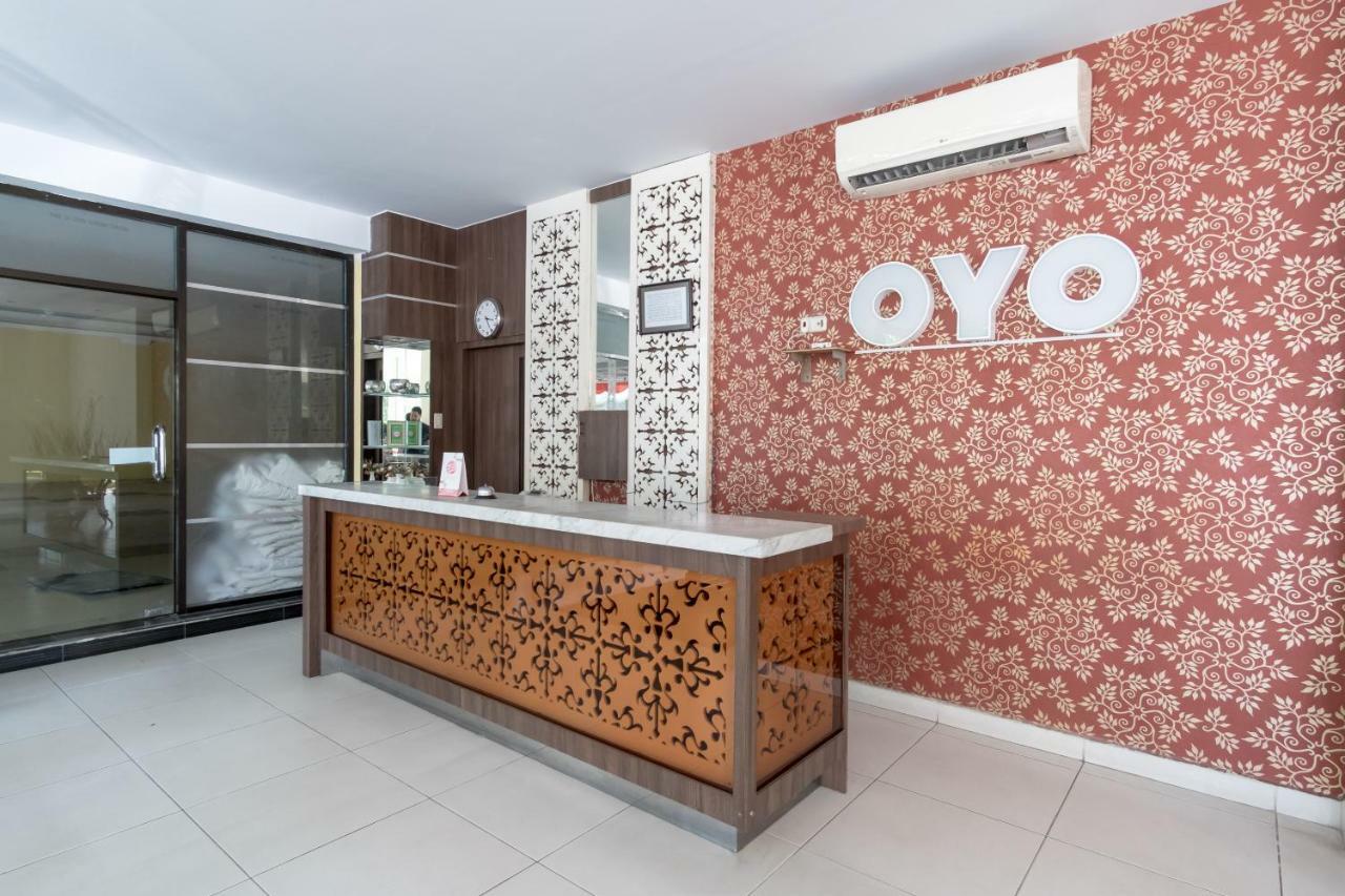 Oyo Flagship 1348 Hotel Home Anaya Medan Esterno foto