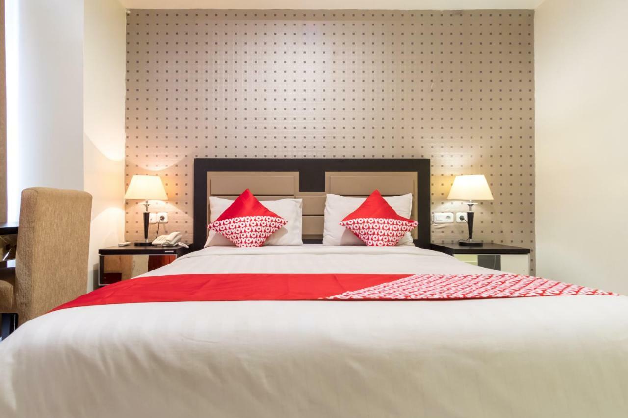 Oyo Flagship 1348 Hotel Home Anaya Medan Esterno foto