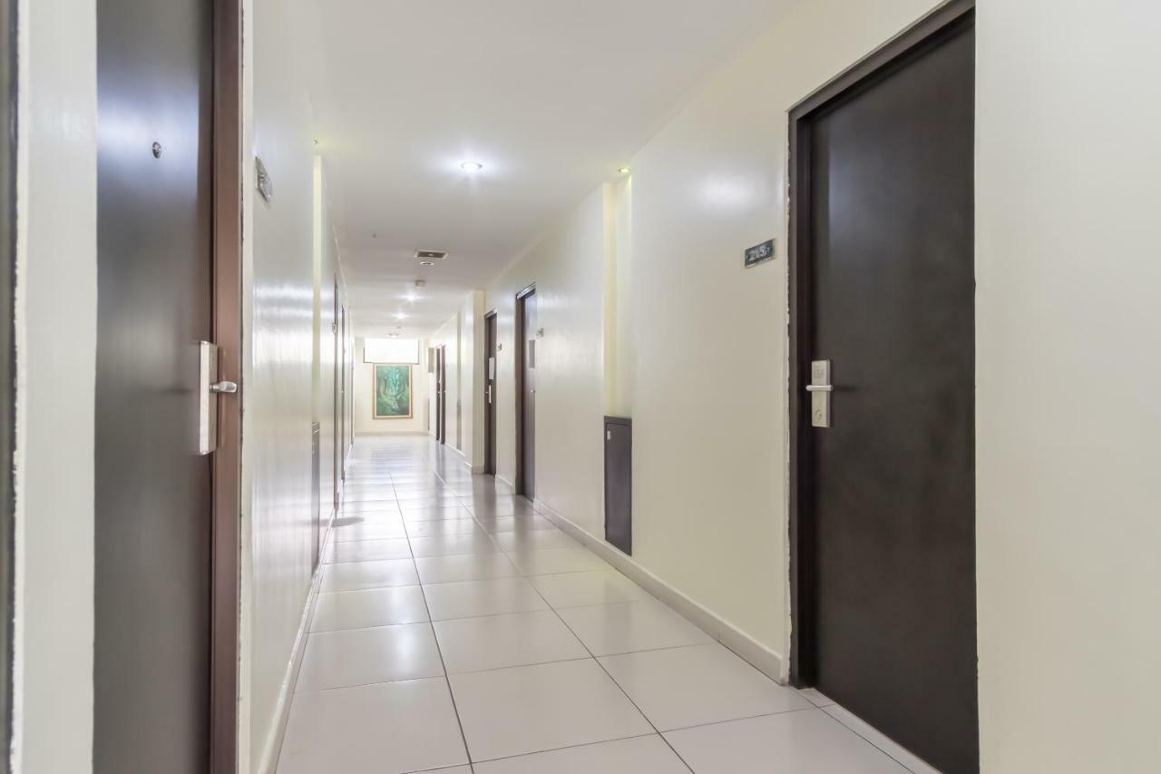 Oyo Flagship 1348 Hotel Home Anaya Medan Esterno foto