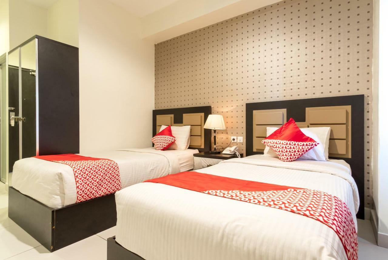 Oyo Flagship 1348 Hotel Home Anaya Medan Esterno foto