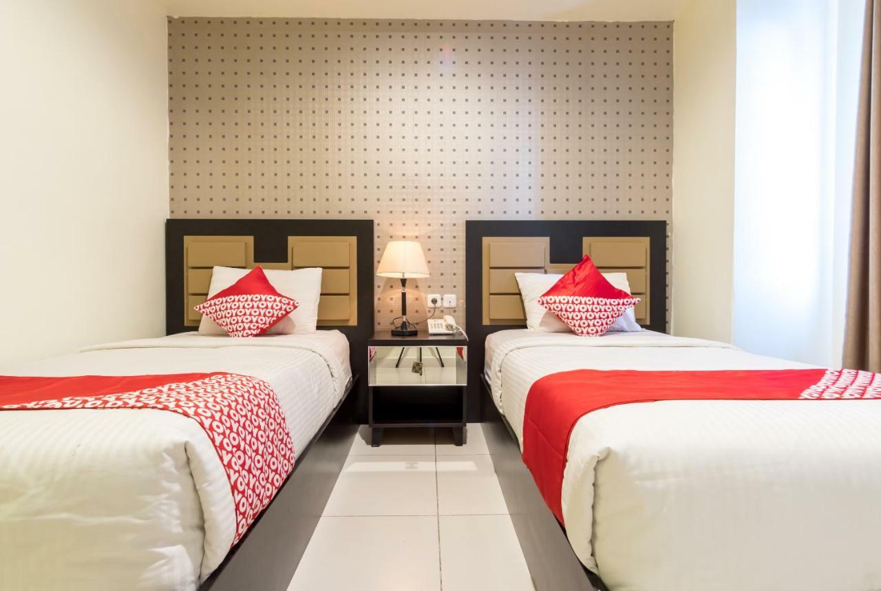 Oyo Flagship 1348 Hotel Home Anaya Medan Esterno foto