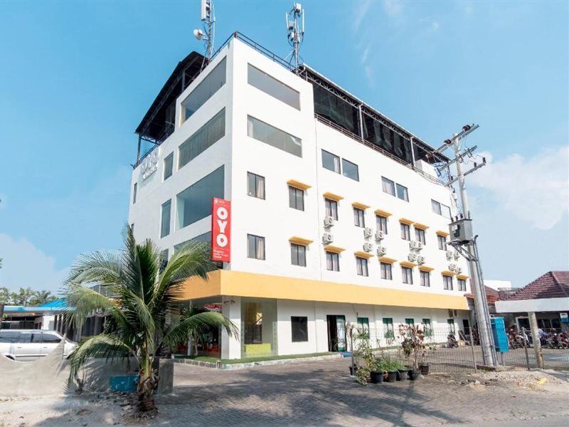 Oyo Flagship 1348 Hotel Home Anaya Medan Esterno foto