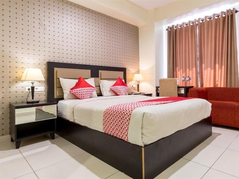 Oyo Flagship 1348 Hotel Home Anaya Medan Esterno foto